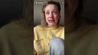 Lili Reinhart is crying on her Instagram 💔😭