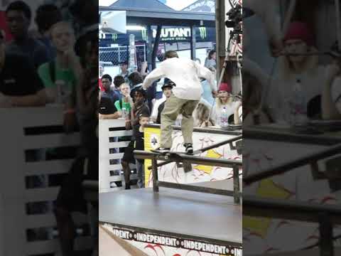 BOARDSLIDE NOLLIE FLIP OUT #SHORTS