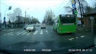 Видео Авария в Тюмени, ул. Интернациональная 20-04-2018 от Maxim Kosterin, Интернациональная улица, Тюмень, Россия