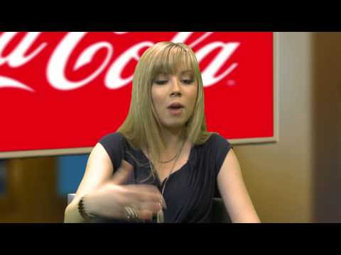 Jennette McCurdy Says She is the Energizer Bunny 2010 AMAs
