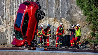 Extreme Crash Test – Brand New Volvo Cars drops from 98 FEET / 30 METERS