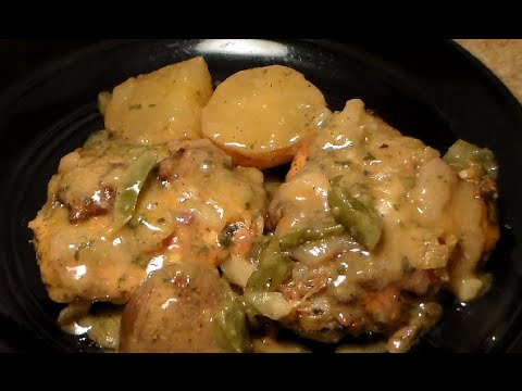 VIDEO : smothered baked chicken recipe: how to make baked chicken with gravy - follow me on social media facebook: https://goo.gl/akvli4 twitter: https://goo.gl/g5r56y instagram: https://goo.gl/6cmc3u pinterest: ...