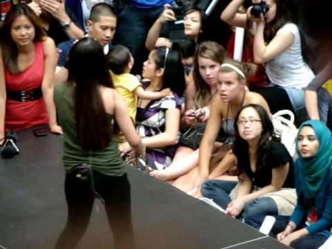 Charice live at the Eatons Center - Note to God and Pyramid