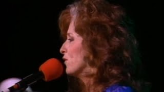 Watch Bonnie Raitt Talk To Me video