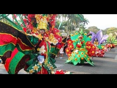 Festival Bunga - Malang Flower Festival 2013. Fashion Show bermotif Bunga, Parade di Catwalk Jalanan