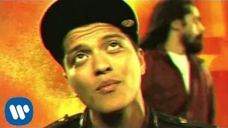 Смотреть клип Bruno Mars - Liquor Store Blues ft. Damian Marley
