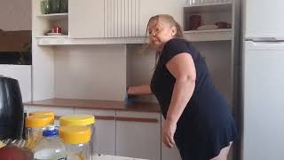 Limpando Armário Branco