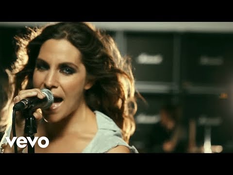La Niña Que Llora En Tus Fiestas Video