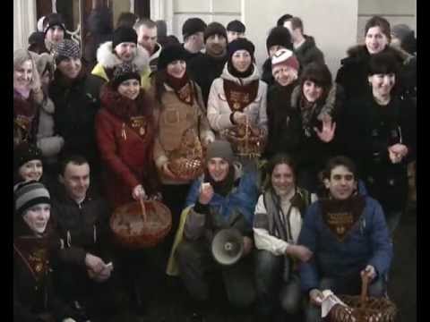 У Львові донеччан нагодували тисячею пампухів
