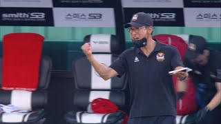 1mxv6YM1QCY Video Image