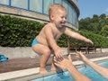 A scuola di nuoto e tuffi! (HD)