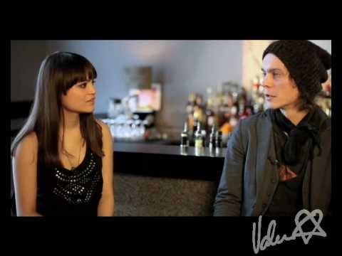 so Johnny Depp looks like johnny depp young age_21. so Johnny Depp looks like