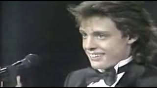 Watch Luis Miguel Decidete video