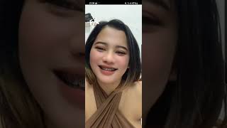 Gadis Cantik Live jualan Online with bby moy