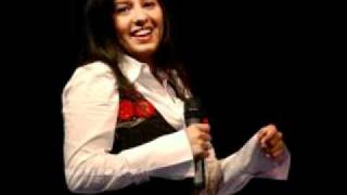 Watch Sunidhi Chauhan Aaja Nachle video