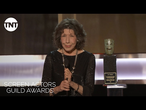 Lily Tomlin Wins Lifetime Achievement Award | 23rd Annual SAG Awards | TNT