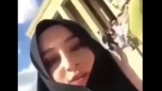 Anitkabi̇rde Atatürke Küfür Eden Kiz - Safiye İnce Yaziklar Olsun