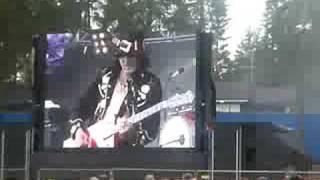 Watch Hanoi Rocks Powertrip video
