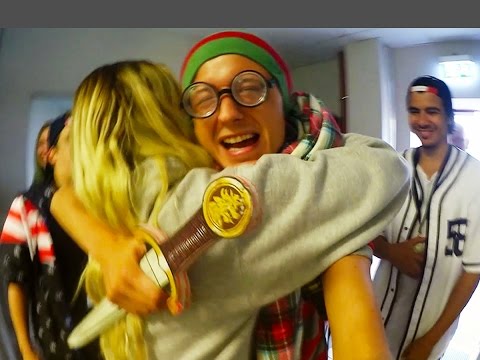 DAGI BEE ist mein FAN! โคโคโค HERBERT