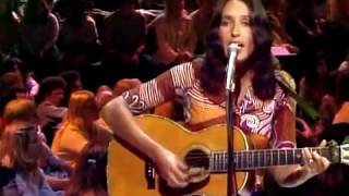 Watch Joan Baez The Night They Drove Old Dixie Down video