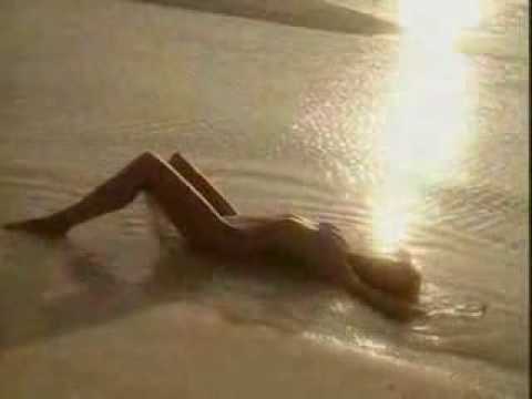 Heidi Klum sexy nude model on the beach wwwalessiosundasmodelcom