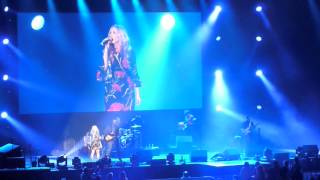 Watch Lee Ann Womack Talk To Me video