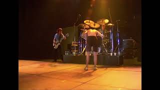 Angus Young Acdc Guitar Swap - Out Of Tune And No Strap