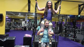 Can She Shoulder Ride A Girl Over 6 Feet Tall ? Surprise Ending