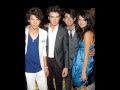 LOS JONAS BROTHERS Y SELENA GOMEZ JUNTOS EN UN CONCIERTO DE ESPERANZA