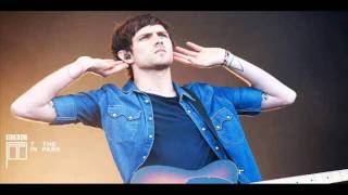 Watch Twin Atlantic Running From Money demo video