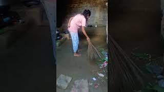 Puja Ghar Saaf Kar Rahi Hai