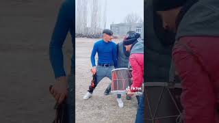 Kobra Halay Başında Herkesin Konuştuğu O Halay