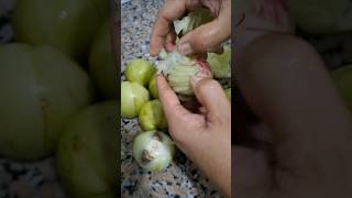 Peeling Catmon Fruits ,Sour Fruit