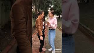 Çok Gülmeyin Sert Bakış