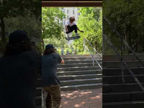 HE REALLY LEVELED UP #BROOKLYNBANKS #NYSKATEBOARDING