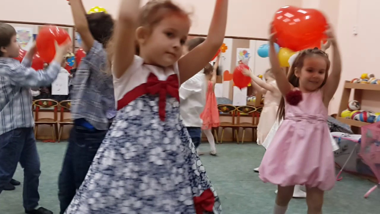 Праздники мам в детском саду Праздники мам в детском саду
