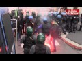 Sciopero sociale, scontri tra polizia e manifestanti a Milano