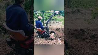 Máy Xúc Đất Tự Chế Bằng Máy Dầu