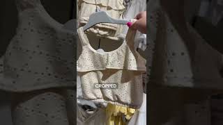 A Mãe De Menina Indo No Shopping Comprar Roupa Pra Filha