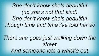 Watch Kenny Chesney She Dont Know Shes Beautiful video