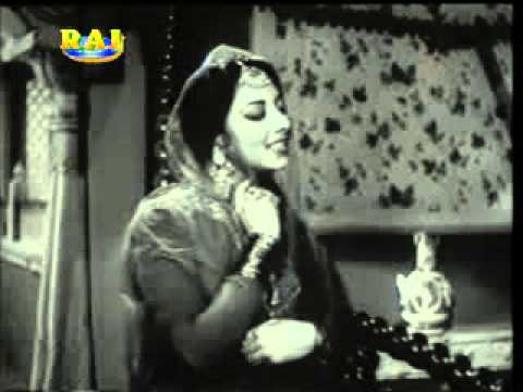 YE KAISEE AJAB DASTAN MAST AANKON MEIN AAP SE PYAAR HUA JAATA...