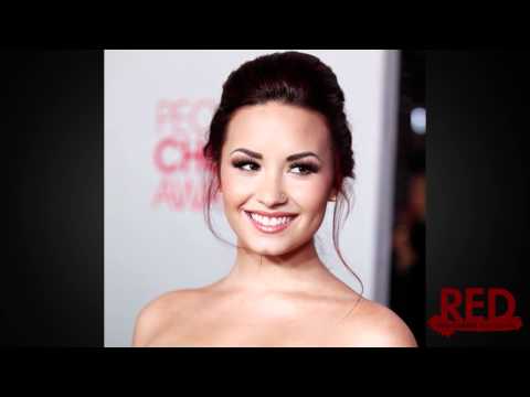 Demi Lovato 2012 People's Choice Awards in Marchesa