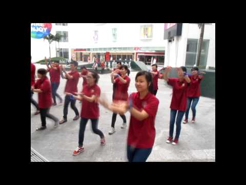 FlashMob Nhịp Vui Khánh Đản 2014: Nhóm tiếng Anh Phật giáo "Come and See!" (Hương Sen Đại Bi)