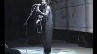 Video Across the lines Tracy Chapman