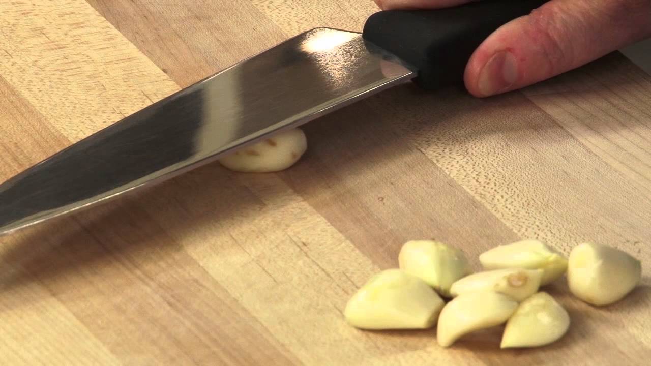 Cooking School: How To Mince Garlic... Fast - YouTube - 1280 x 720 jpeg 82kB
