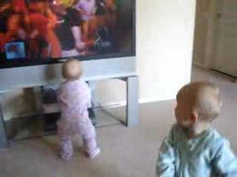 The Twins Dancing to Ellen