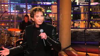 Watch Barry Manilow Work The Room video