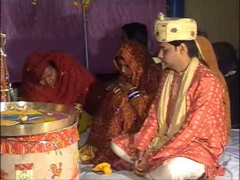 Babul Ki Duayen Leti Ja Ja Tujhko Sukhi Sansar Mile- Female...