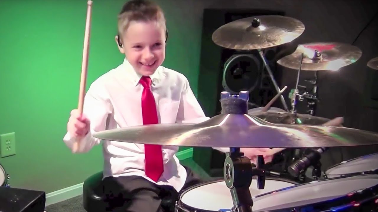 "Feliz Navidad" Avery Molek, 8 year old Drummer YouTube