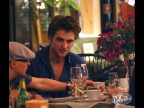 robert pattinson new moon italy. Pics from New Moon in Italy!! Kristen Stewart, Ashley Greene, Dakota Fanning and Robert Pattinson in Italy!! Plz Rate and Comment the Video!